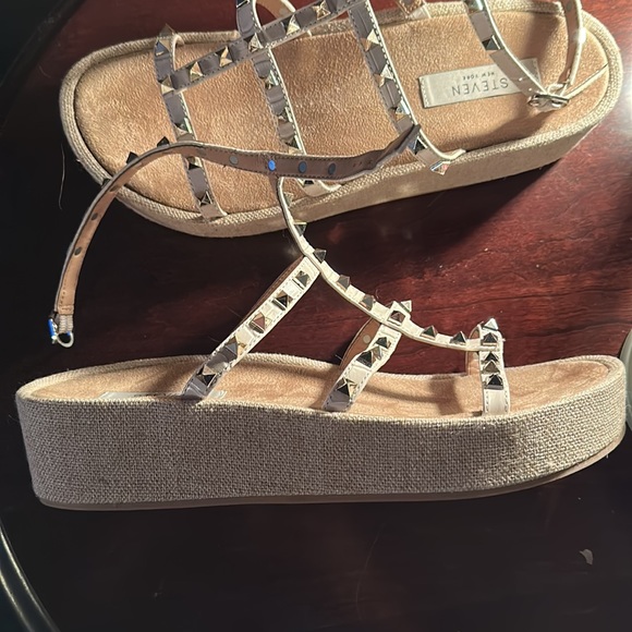 Brand new Steve Madden gladiator wedge sandals SZ10 - Picture 3 of 3